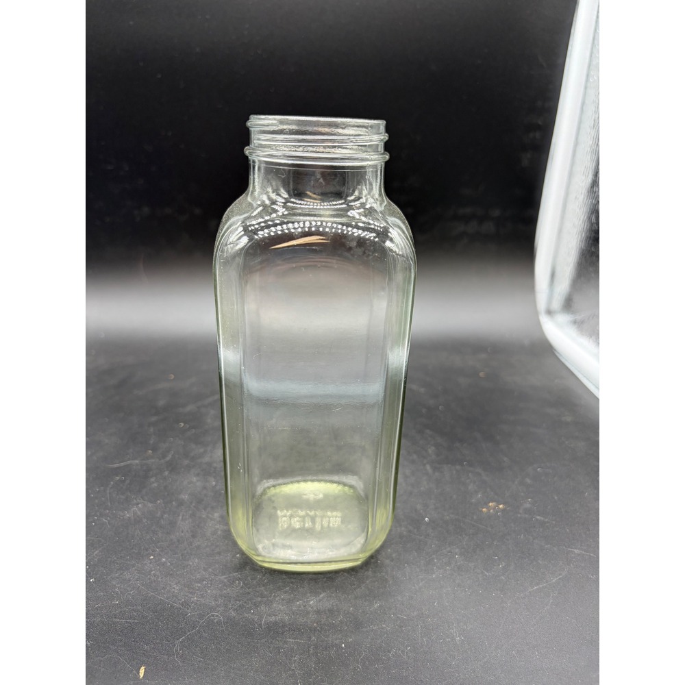 Berlin Packaging‎ Clear Glass Square Round Bottle Threaded Neck 33 Logo Embossed